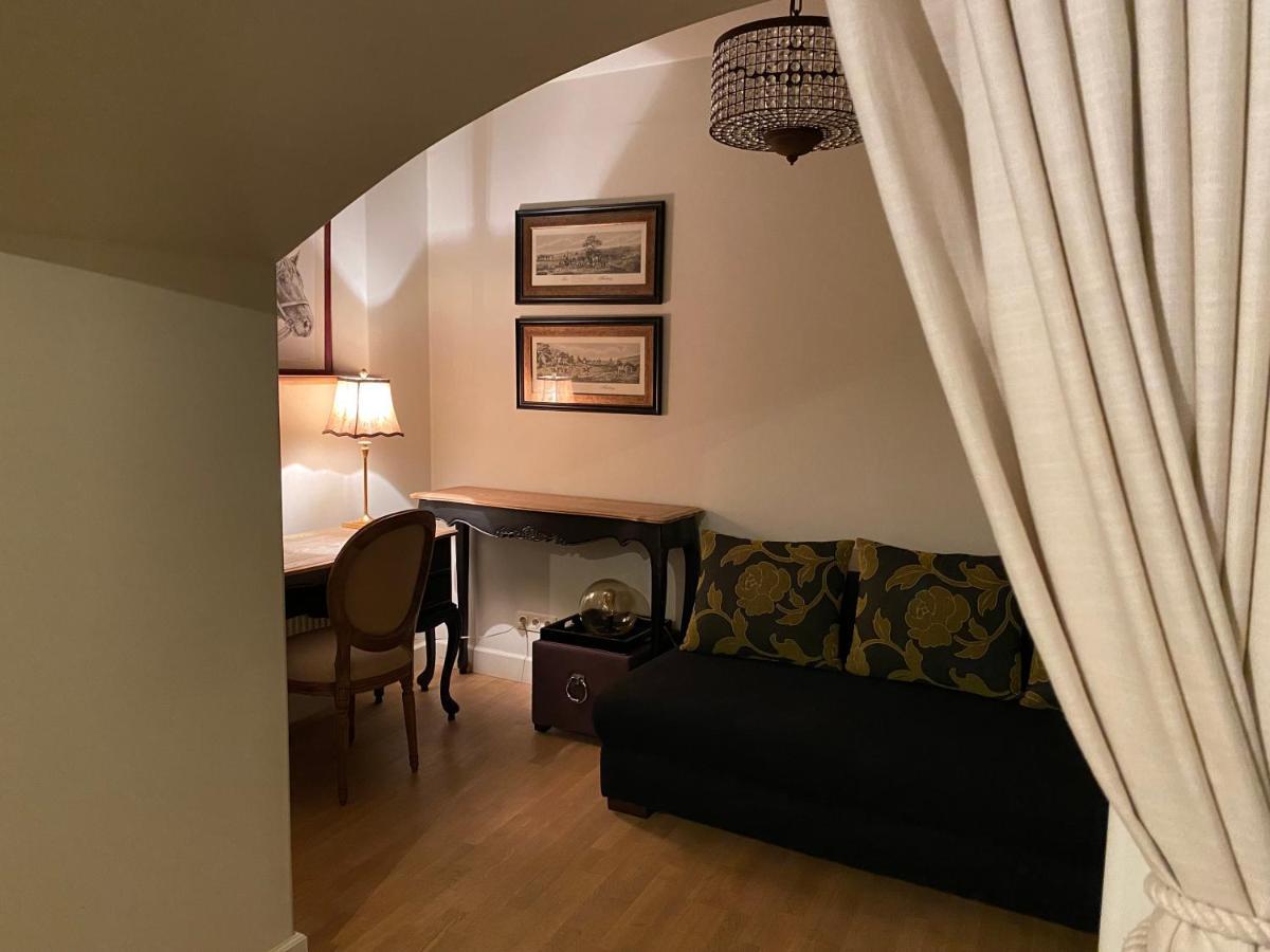 Exclusive Gaono Apartment In The Heart Of Old Town Βίλνιους Εξωτερικό φωτογραφία